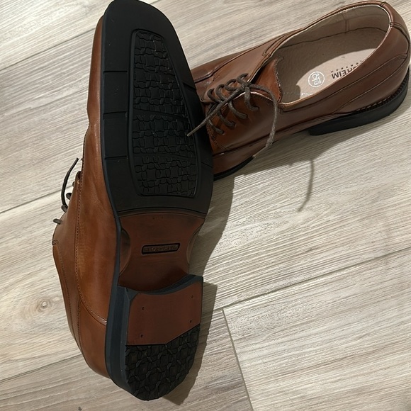 Florsheim comfortech  dressy shoe - Picture 4 of 6